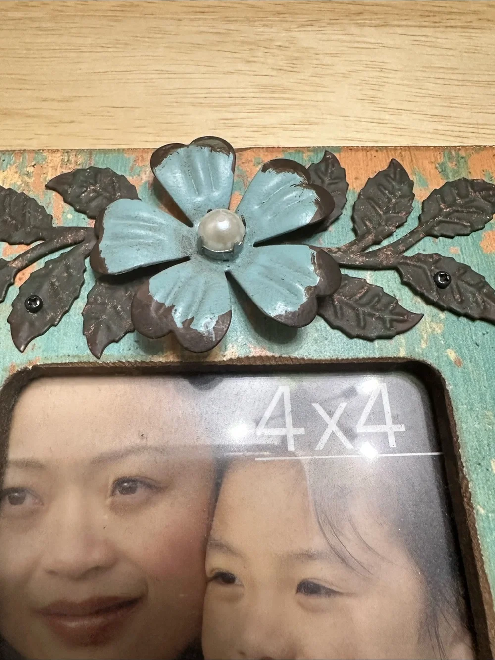 Distressed Turquoise 4x4 Picture Frame with Floral Accent